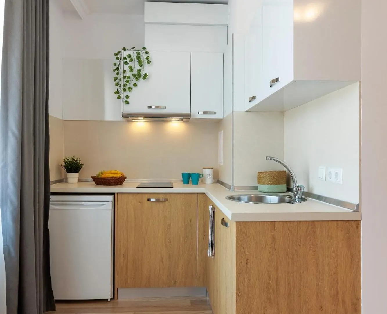 Flora Studios Sarafovo 布尔加斯 0*,  保加利亚