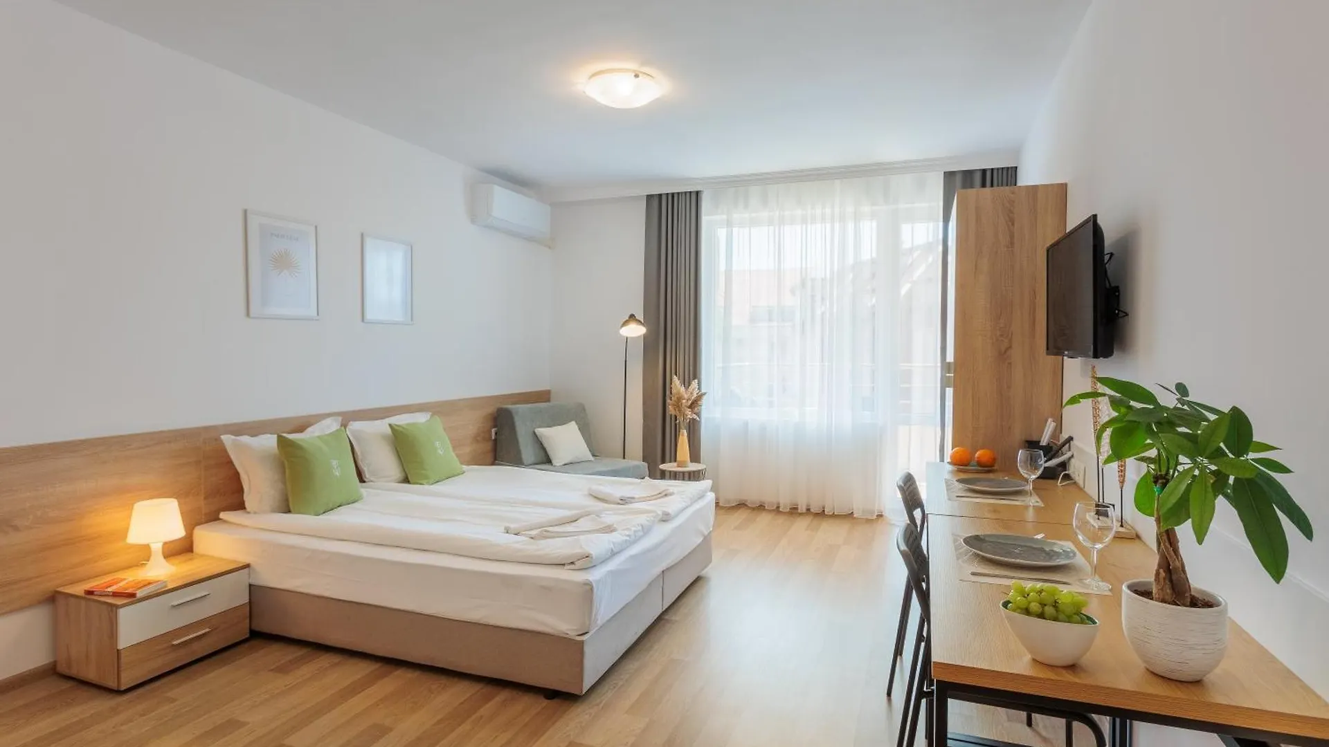 Flora Studios Sarafovo 布尔加斯